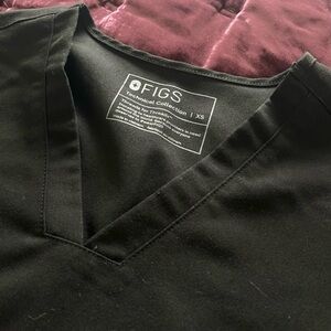 DEAL BUNDLE Figs Scrub Tops 1 Black 1 Red Both Size XS!